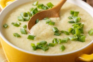 成田（千葉県成田市）の歯医者、メイプル歯科はなのき台クリニックで介護が必要な高齢者の口腔ケア方法と誤嚥性肺炎予防のポイントを解説